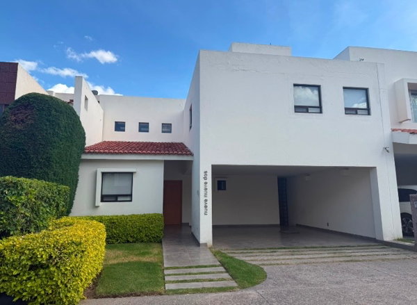 Casa en renta en Villantigua — foto 1 de 12