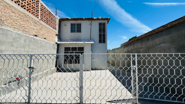 Casa en Venta en el Dorado, Gómez Palacio | 3 Recámaras, Una en Planta Baja — foto 1 de 22