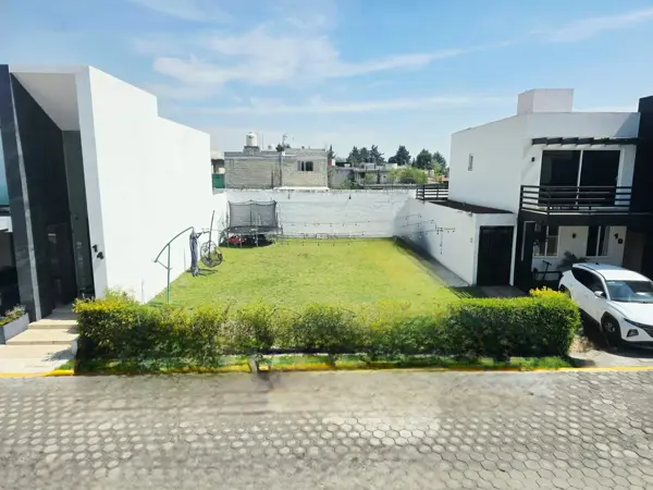 Terreno en Venta en Metepec en privada con servicios a 10 minutos de Av Tecnológico — foto 1 de 8