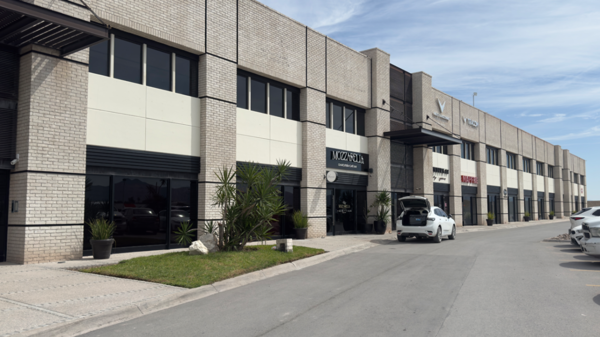 Oficinas en Renta en Plaza Paseo Independencia, Torreón | 205 M² — foto 1 de 19