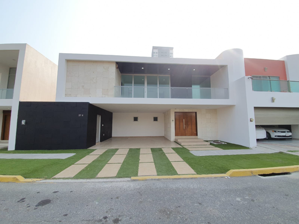 Residencia climatizada en RENTA en Playas del Conchal $40,000 — foto 1 de 6
