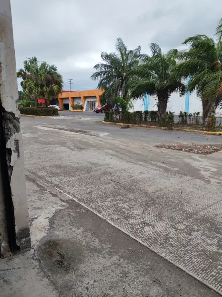 Bodega en renta 2250me en Veracruz, cuenta con oficinas — foto 1 de 12