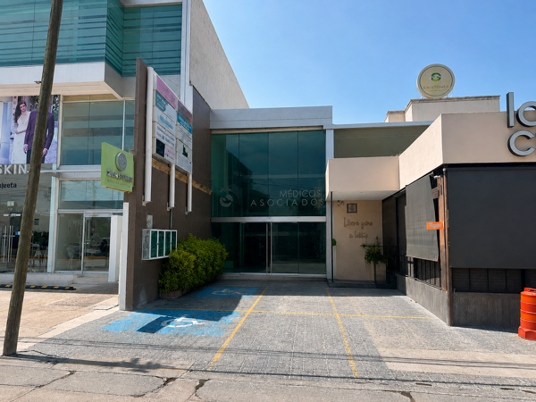 Renta de Consultorio /oficina en Av. Colosio Ags. — foto 1 de 7