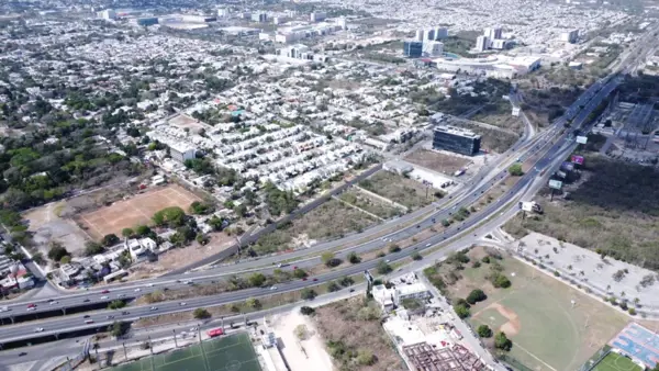 Terreno en venta sobre periférico norte de merida sodzil norte — foto 1 de 11