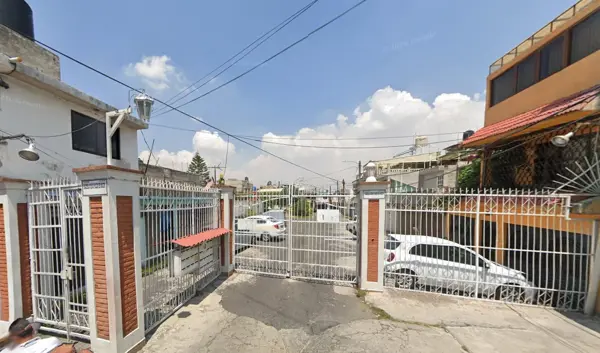 Casa en Plazas de Aragon, Nezahualcóyotl, México — foto 1 de 8