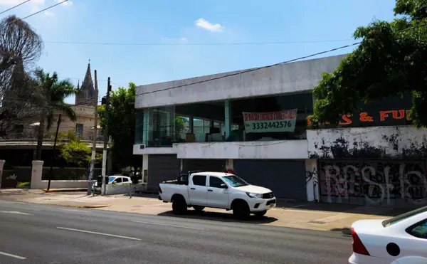 Local en venta Americana av Vallarta — foto 1 de 3
