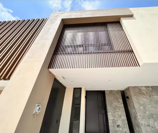 Casa en Coto privado en Solares — foto 1 de 29