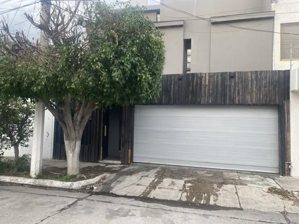 Casa en venta en Chapalita de Occidente, Zapopan — foto 2 de 44