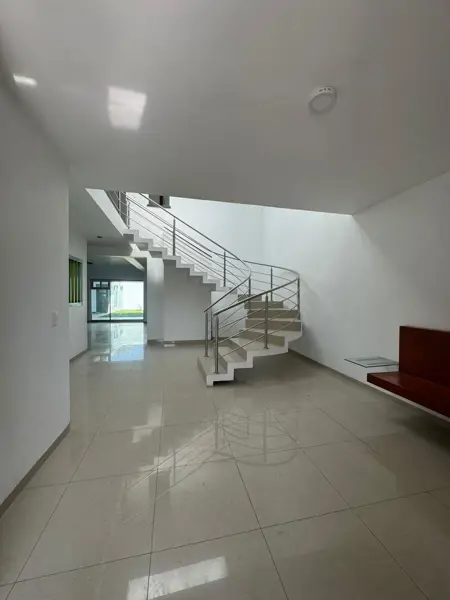 Casa en venta en Jardines de Guadalupe, Zapopan — foto 2 de 36