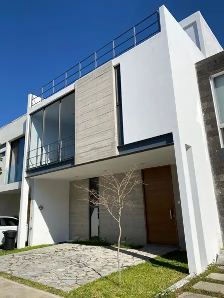 Casa en Venta en Valle Imperial Coto — foto 1 de 27
