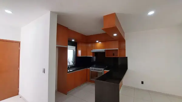 Casa en venta en Santa Ana Tepetitlan, Zapopan — foto 2 de 14