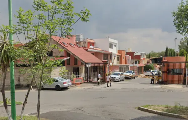 Casa en remate en Jardines del Alba, Cuautitlán Izcalli — foto 3 de 6