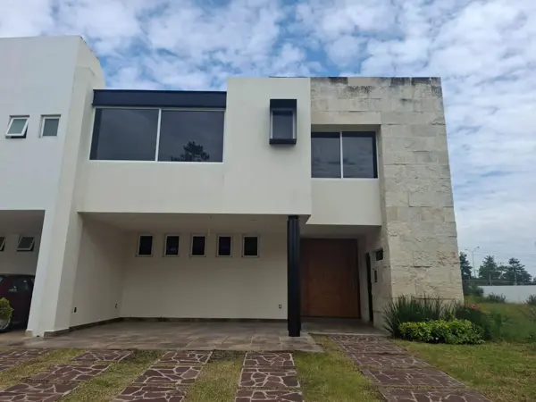 Casa en venta en La Campiña del Bosque, León — foto 2 de 28