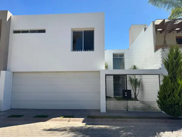 Casa en Venta en Villas del Molino al Norte de Aguascalientes — foto 1 de 30