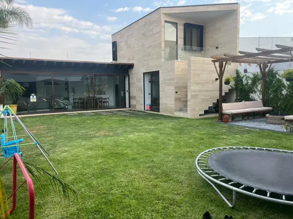 Casa en Venta Porta Fontana — foto 1 de 19