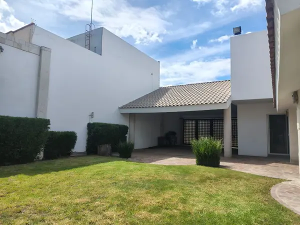Residencia en VENTA en BRISAS DEL CAMPO II — foto 1 de 28