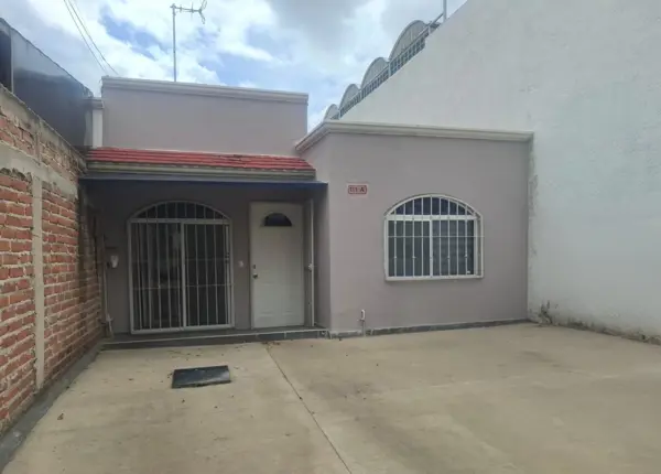Casa de un piso en VENTA en BOSQUES DE LA PRESA — foto 1 de 9