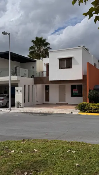 Casa en Renta en Fracc Centrika Priv Sillares — foto 1 de 24