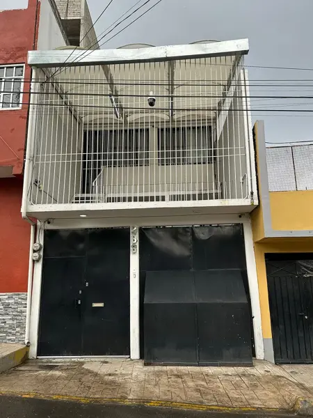 Casa en Venta de 3 Recámaras en Pedregal de Santo Domingo, Coyoacán — foto 1 de 14