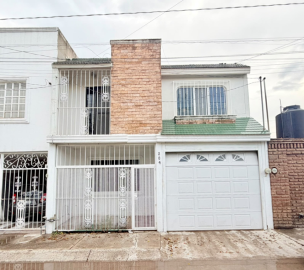 Casa en venta en Real del Bosque, León — foto 2 de 11