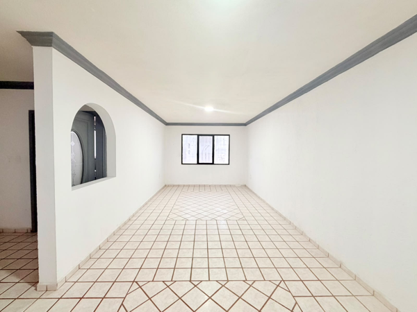 Casa en venta en Real del Bosque, León — foto 3 de 11