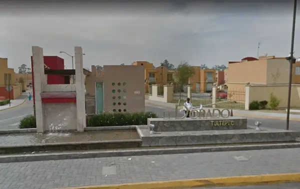 Casa en remate en Santiago Teyahualco, Tultepec — foto 3 de 28