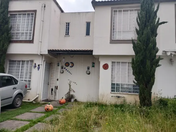 Bonita casa en condominio — foto 1 de 22