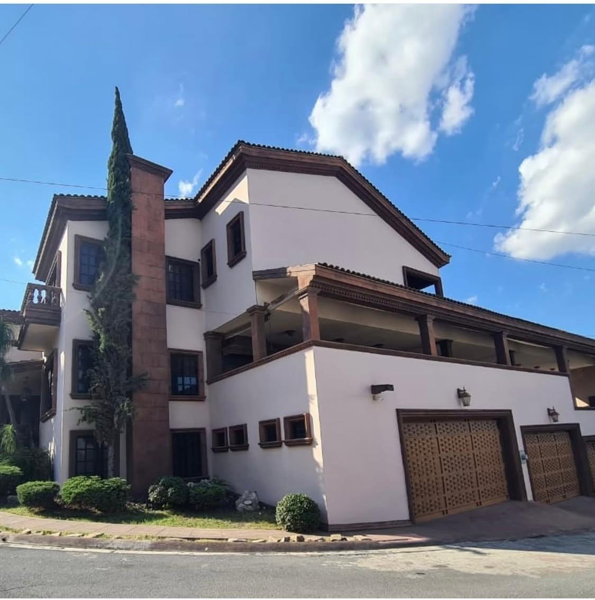 Casa en Las Cumbres, Monterrey, Nuevo León — foto 1 de 16