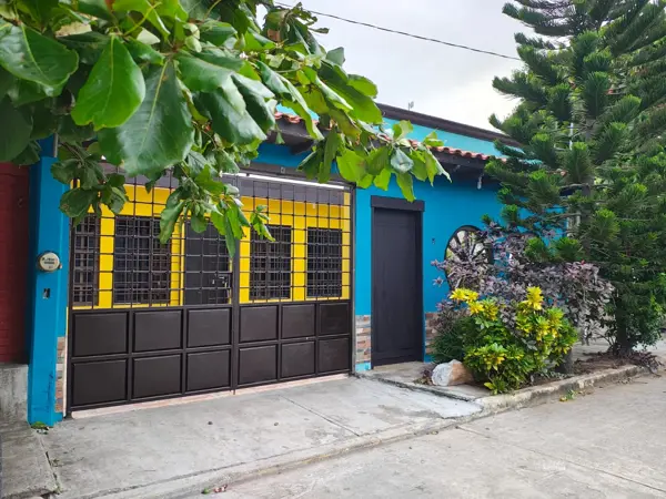 Casa en Venta con Entrega Inmediata en Juchitán de Zaragoza, Misael Nuñez Acosta Admg — foto 1 de 32