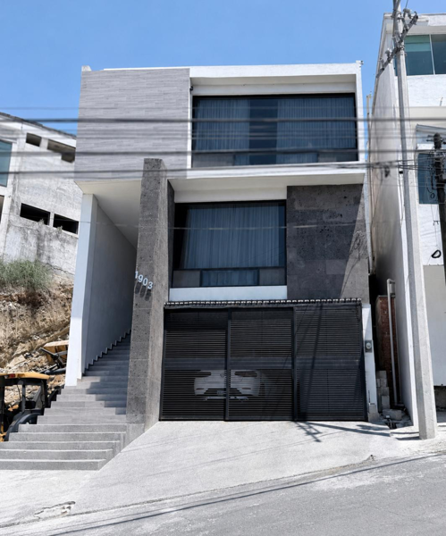 Casa en Venta – Contry Sol, Guadalupe, Nuevo León — foto 1 de 19