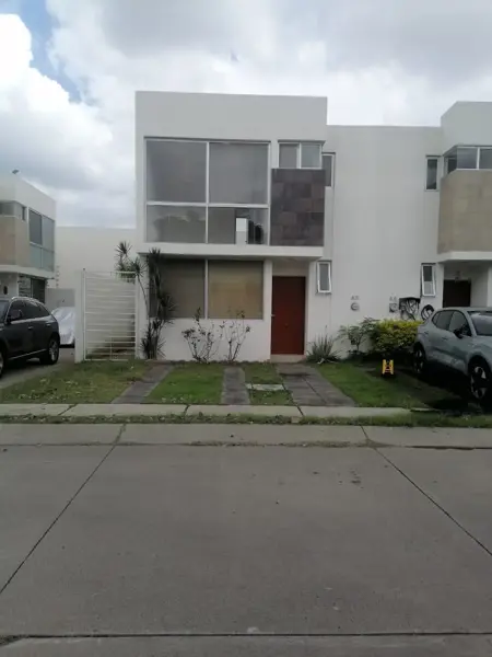 Casa en Venta en Coto Privado, El Fortín, Zapopan — foto 1 de 20
