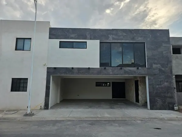 Casa en Los Olivos, Gómez Palacio, Durango — foto 1 de 29