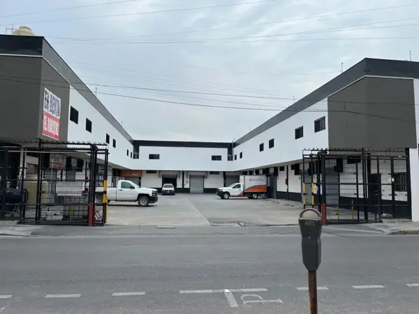 Bodega en Renta Zona Industrial Centro Monterrey — foto 1 de 9