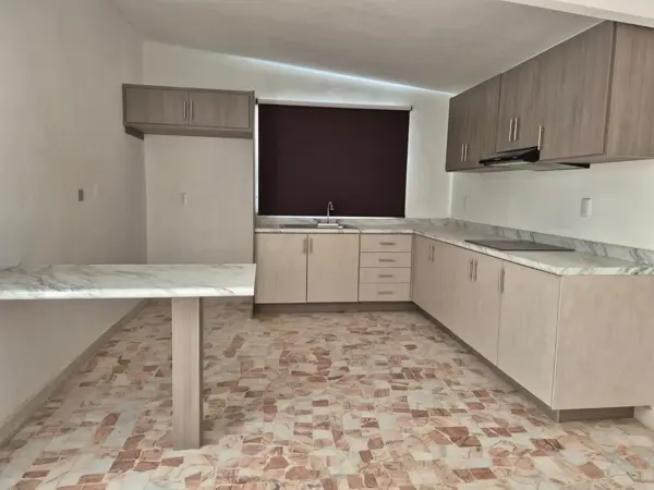 Departamento en planta alta, Col Navarro — foto 1 de 13