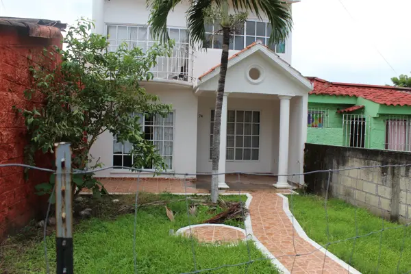 Vendo Casa en el Fracc. Geo Villas del Puerto Veracruz Ver. 4 Recamaras. — foto 1 de 18