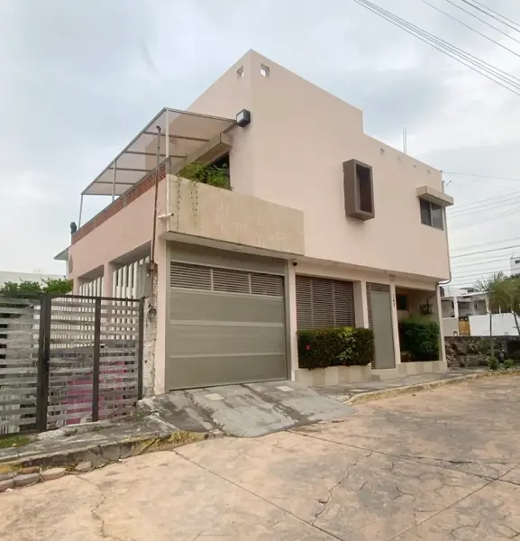 Casa en Venta en El Morro, Boca del Río: Espaciosa y Bien Ubicada — foto 1 de 18