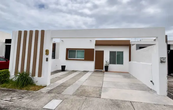 Casa en Venta de un piso en Lomas de la Rioja, Riviera Veracruzana — foto 1 de 11