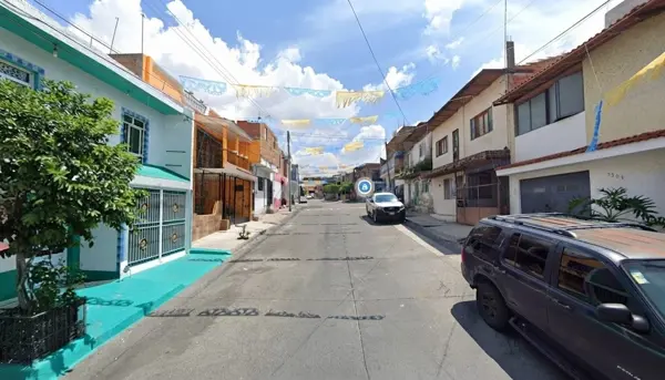 Casa en venta en Heliodoro Hernández Loza 2a Secc, Guadalajara — foto 2 de 7
