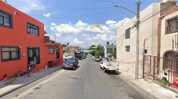Casa en venta en Heliodoro Hernández Loza 2a Secc, Guadalajara — foto 3 de 7