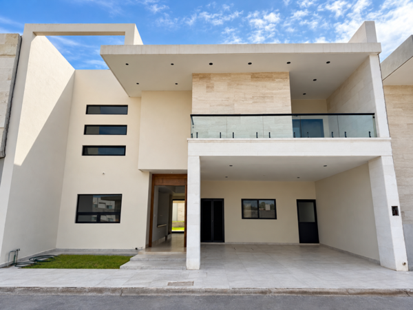 Residencia en venta | Fraccionamiento Las Trojes — foto 1 de 14