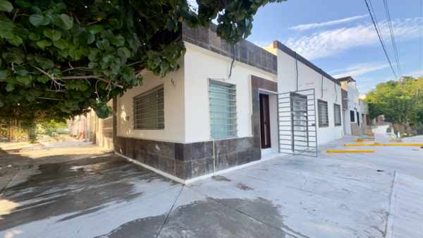 Oficinas en renta en esquina en el Centro de Torreón | $15,000 mensuales — foto 1 de 12