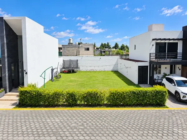 Terreno en Venta en Metepec en privada con servicios a 10 minutos de Av Tecnológico — foto 1 de 8