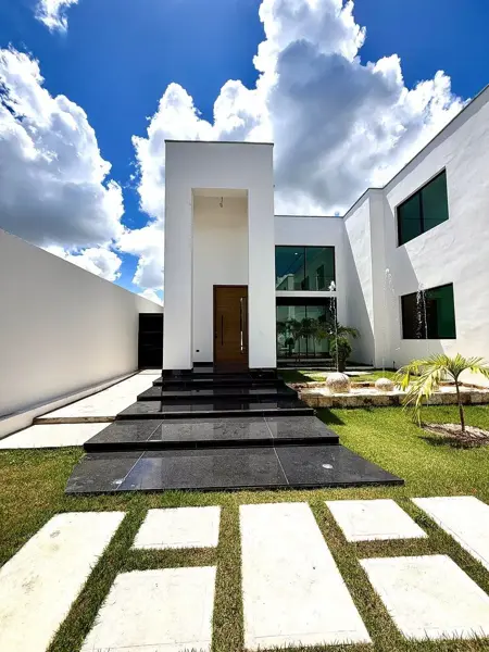 Casa en Venta en Merida de Lujo Estilo Miami en Temozón Norte con Paneles Solare — foto 1 de 22