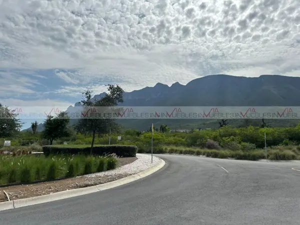 Terreno en venta en Porto Cumbres, García — foto 2 de 12
