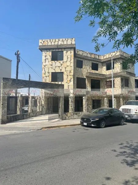 Nogalar — foto 1 de 17
