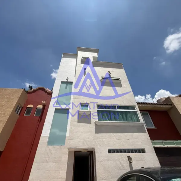Casa en venta en Santa Maria Totoltepec, Toluca: Espaciosa y funcional — foto 1 de 23