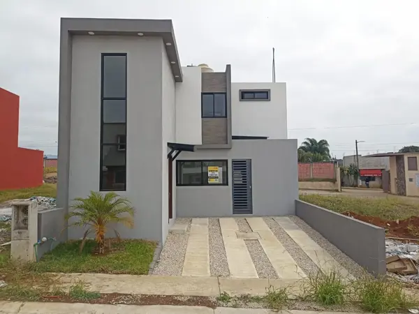 Casa en venta en Villas Paraíso, Fortín — foto 2 de 21