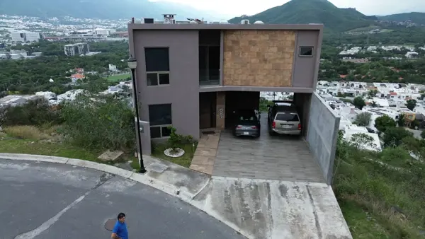 Casa en venta en Loma Bonita, Monterrey — foto 2 de 26