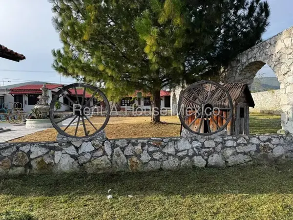 Local comercial en renta en Pachuquilla, Mineral de la Reforma 27-1286 MM — foto 1 de 43