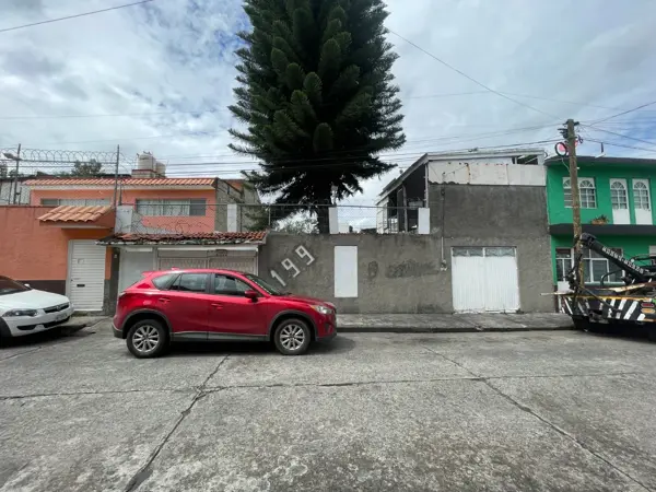 Las Casas de Un Solo Nivel con Terrenos Amplios Son Cada Vez Más Difíciles de Encontrar — foto 1 de 10